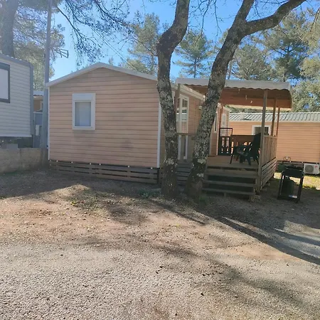 Kompleks wypoczynkowy Terre De Provence, Mobil 4*