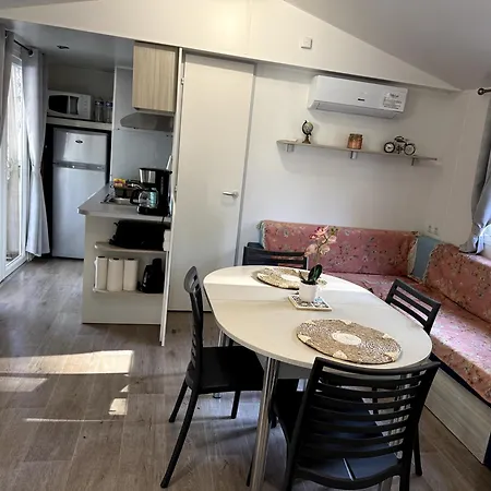 Terre De Provence, Mobil 4* Holiday park Nans-les-Pins